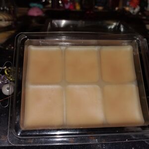 Handcrafted Vanilla And Bergamot Scented Wax Melt Clamshell - Home Fragrance